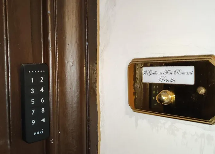 Il Grillo Ai Fori Romani