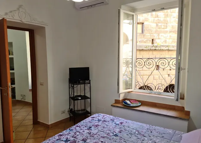 Il Grillo Ai Fori Romani * Roma