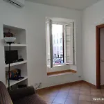 Il Grillo Ai Fori Romani Rom