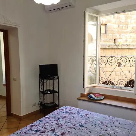 Il Grillo Ai Fori Romani * Rome