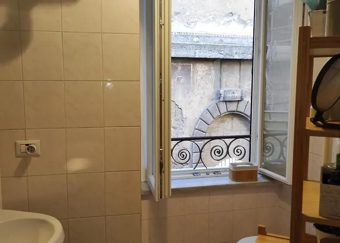 Il Grillo Ai Fori Romani