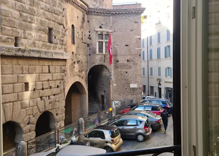 Il Grillo Ai Fori Romani